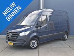 Mercedes-Benz Sprinter - 311 2.2 CDI L2H2 - WDB9106331P133346 poetsen en foto’s maken