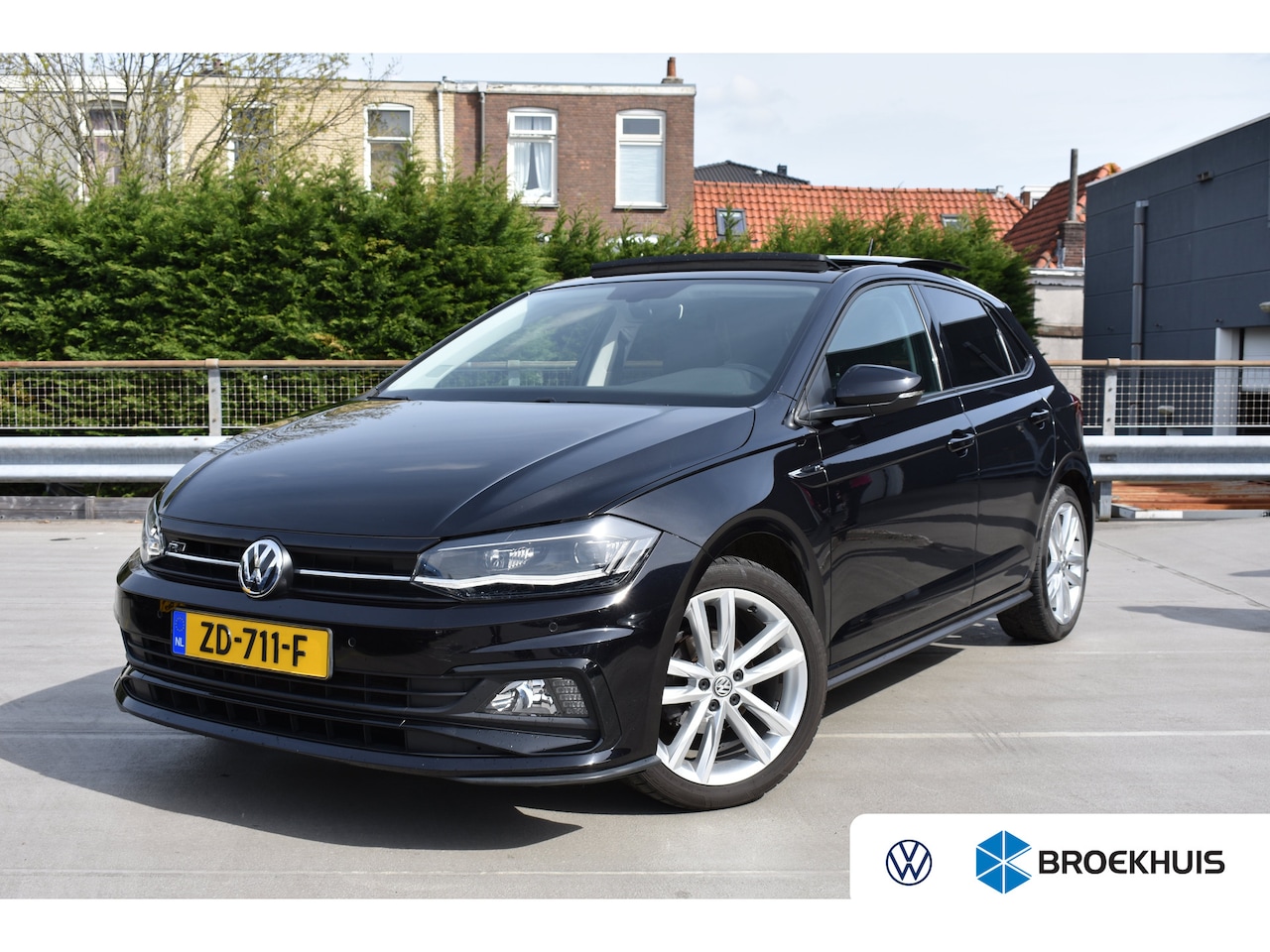 Volkswagen Polo - 1.0 TSI 95PK Highline | R-LINE | PANORAMA DAK | CAMERA | NAVIGATIE | APP. CONNECT | ADAPT. - AutoWereld.nl