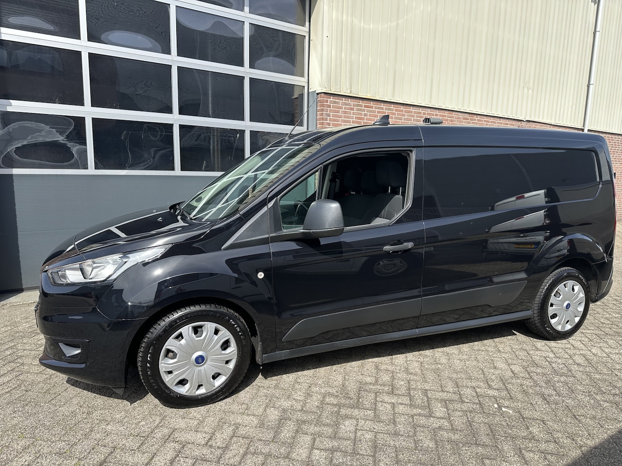 Ford Transit Connect - 1.0 Ecoboost L2 Airco,Cruise,Navi,Camera,Pdc,Enz 3 persoons/Bedrijfswageninrichting - AutoWereld.nl