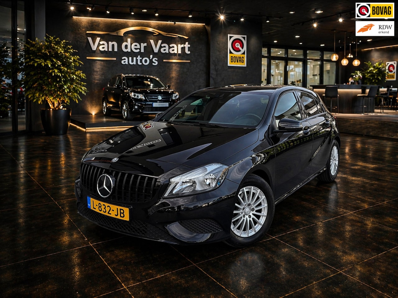 Mercedes-Benz A-klasse - 180 Ambition Sound uitlaten Chameleon Folie - AutoWereld.nl