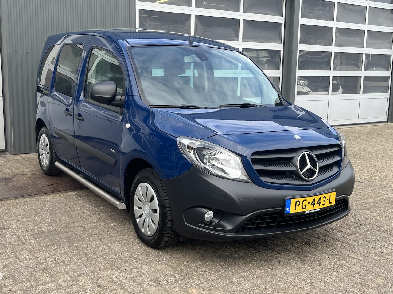 Mercedes-Benz Citan - 108 CDI Ambiente Personenvervoer Airco Cruise controle 5-Persoons Sitebars Telefoonverbind - AutoWereld.nl