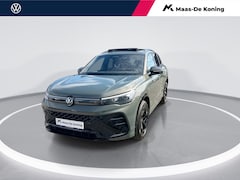 Volkswagen Tiguan - 1.5eHybrid 150kW/204PK DSG R-Line Black Style · Trekhaak · Panoramadak · Massage functie ·
