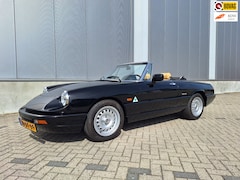 Alfa Romeo Spider - 2.0 met Alfaholics velgen