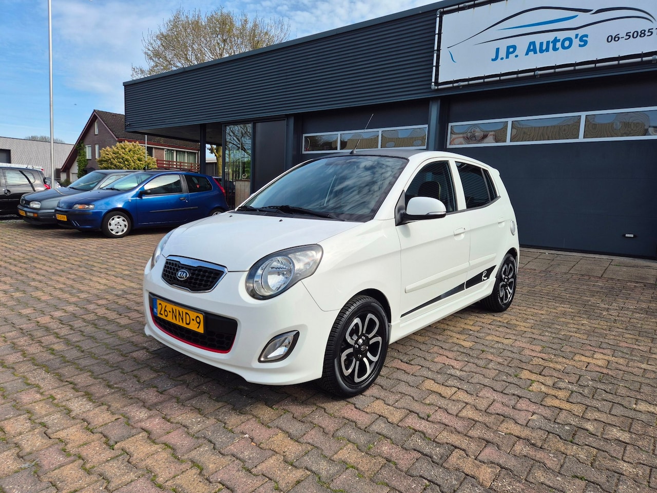 Kia Picanto - 1.1 R-SportbyKia NIEUWE APK / DISTRIBUTIE - AutoWereld.nl