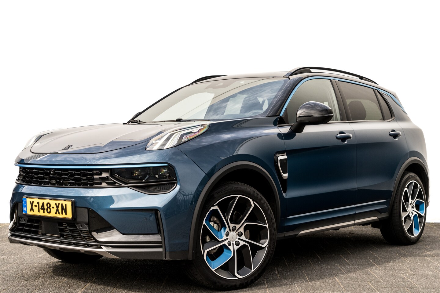 Lynk & Co 01 - 1.5 Plug-in Hybrid 262 Pk | Zwarte hemel | Adapt. Cruise | Panoramadak | 360 Camera | Keyl - AutoWereld.nl