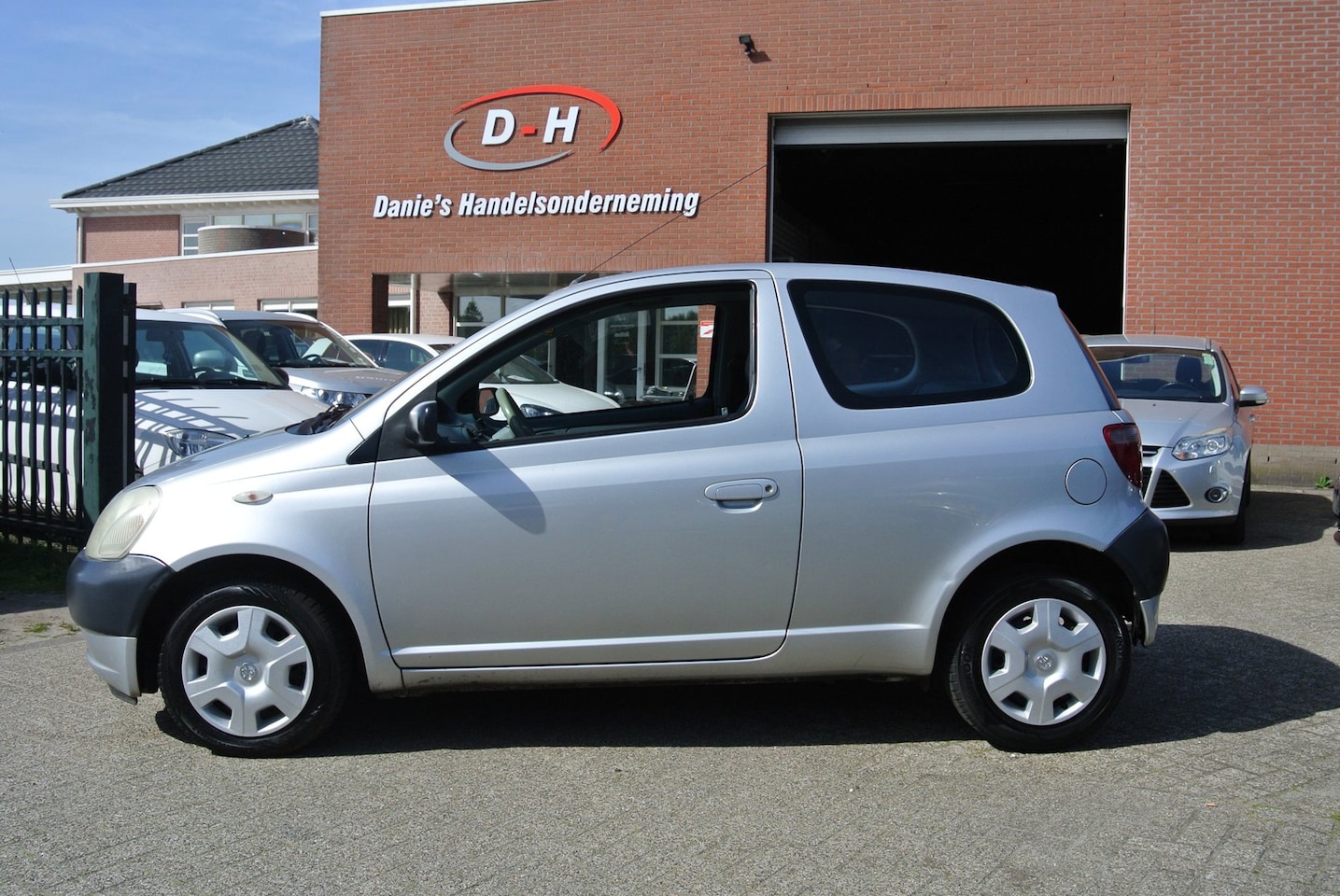 Toyota Yaris - 1.0-16V VVT-i Terra apk 17-03-2027 inruil mogelijk - AutoWereld.nl