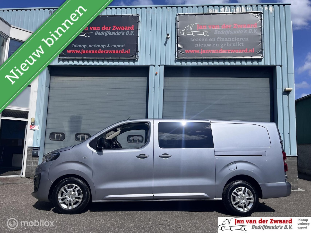 Peugeot Expert - Bestel 2.0 Blue HDI 145 PK Long Premium Dubbele cabine 2 x schuifdeur - AutoWereld.nl