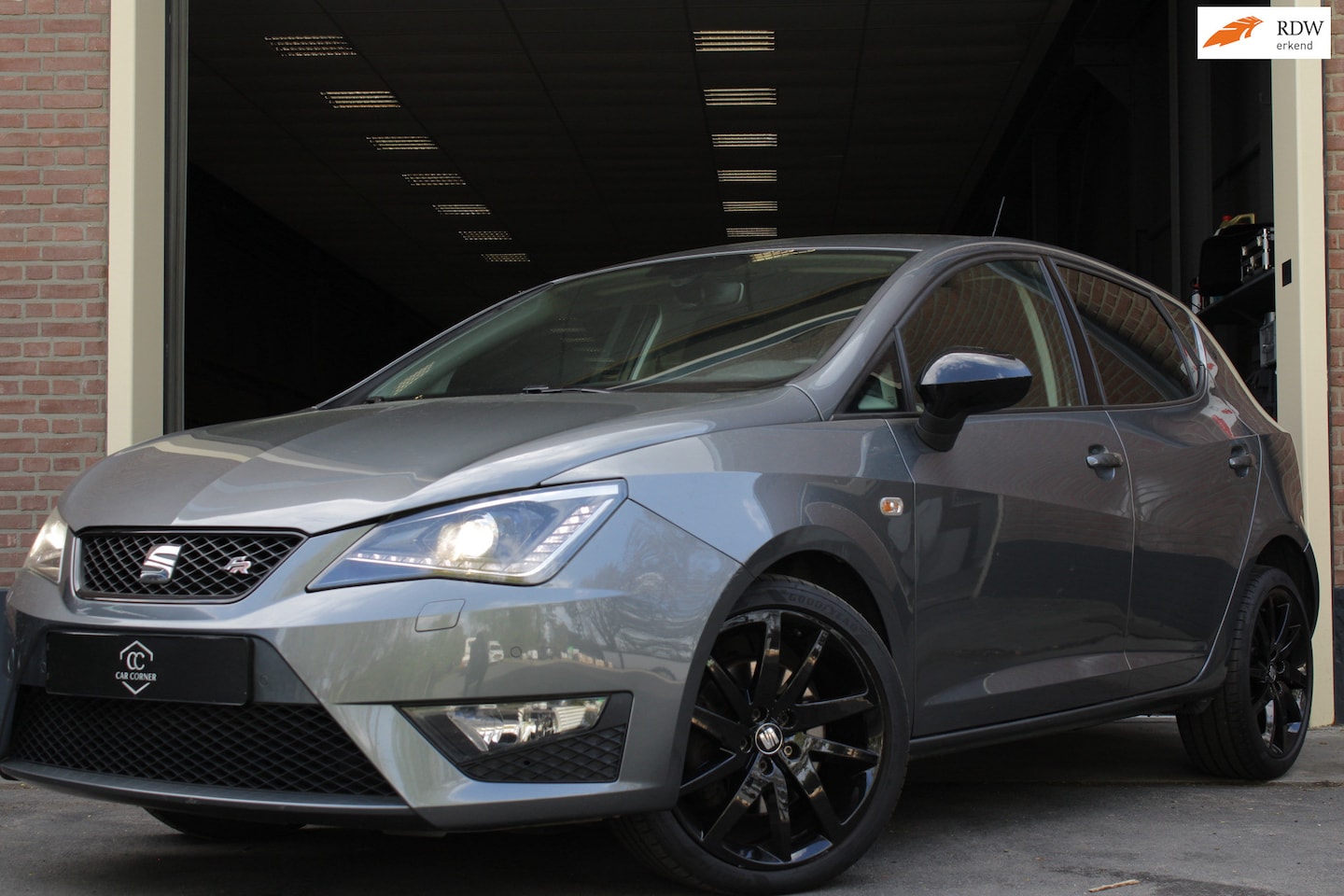 SEAT Ibiza - 2017 1.0 TSI FR 116PK |CarPlay|Xenon|Cruise|PDC| - AutoWereld.nl