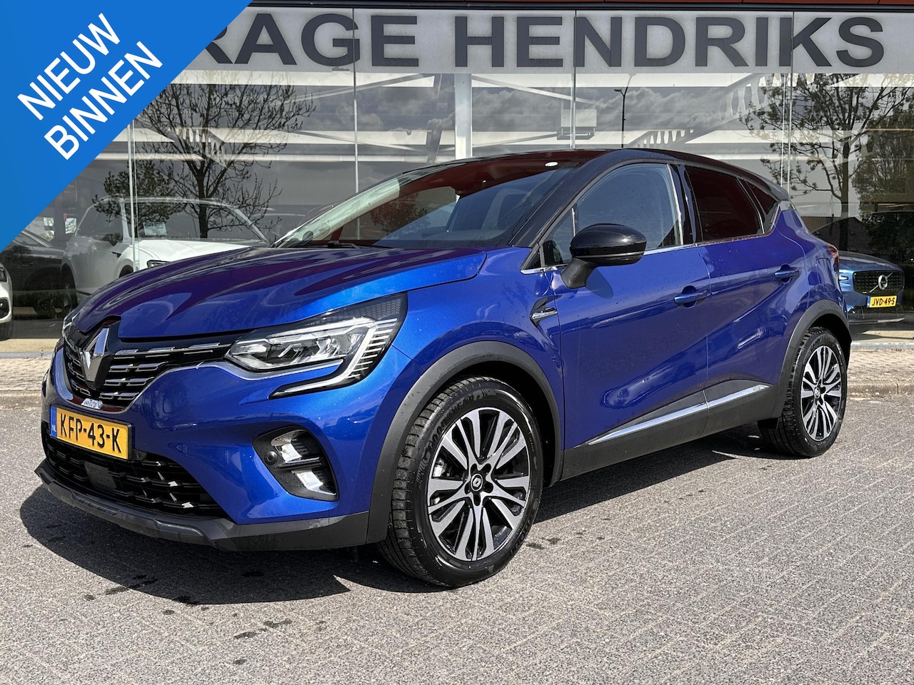 Renault Captur - 1.6 E-Tech Plug-in Hybrid 160 Initiale Paris | TWO TONE | Leder | stuur/stoelverwarming | - AutoWereld.nl