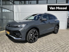 Volkswagen Tiguan - 1.5 eHybrid R-Line Edition 204 PK | Trekhaak | 360 Camera | Stoelverwarming | Apple Carpla