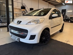 Peugeot 107 - 1.0-12V XR Automaat Nieuwe APK Lage KM Goed Onderhouden AUX