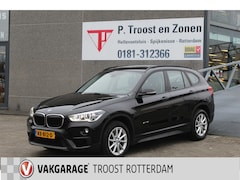 BMW X1 - sDrive18i Executive Automaat | Panoramadak | Lederen bekleding | Cruise control | Climate