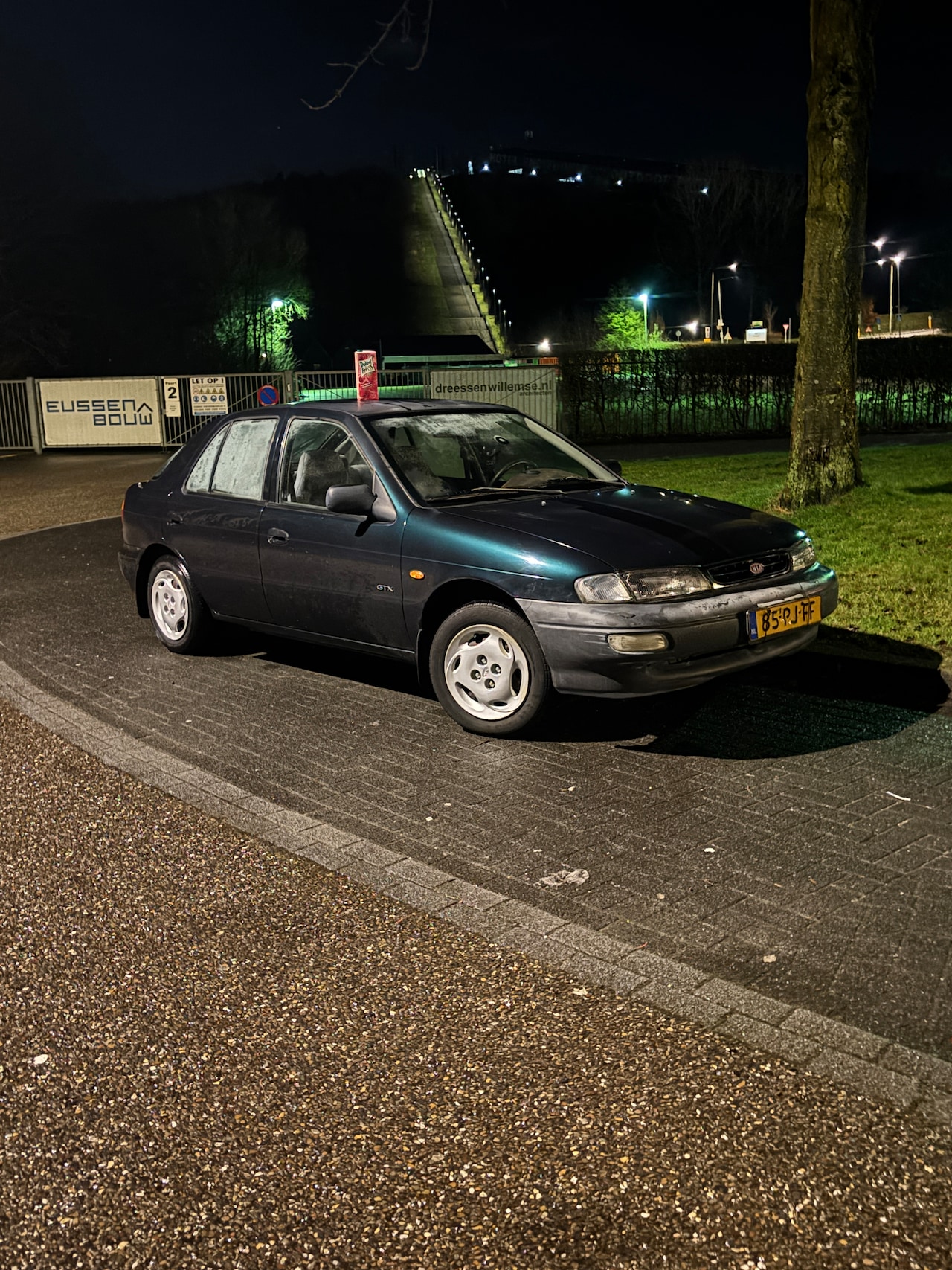 Kia Sephia - 1.5 GTX - AutoWereld.nl