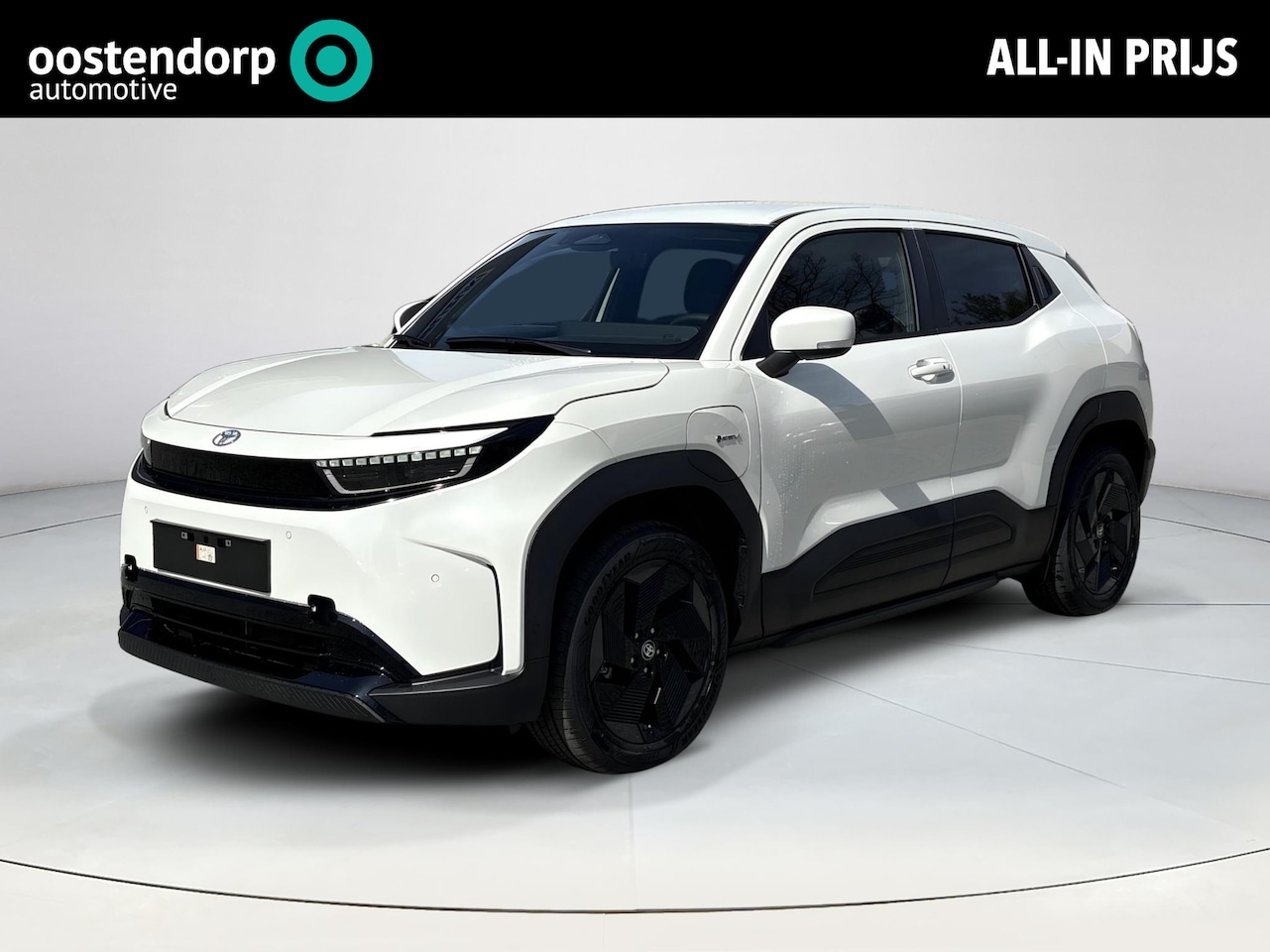 Toyota Urban Cruiser - Dynamic 61 kWh **ARTIC WHITE/ ELEKTRISCH/ DIRECT LEVERBAAR** - AutoWereld.nl