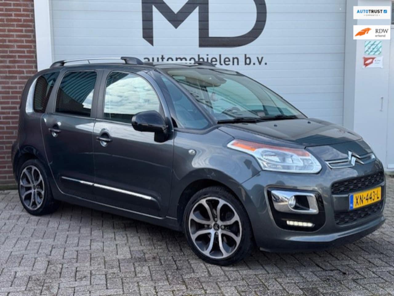 Citroën C3 Picasso - 1.2 Exclusive - Nieuwe DB riem - Trekhaak - AutoWereld.nl