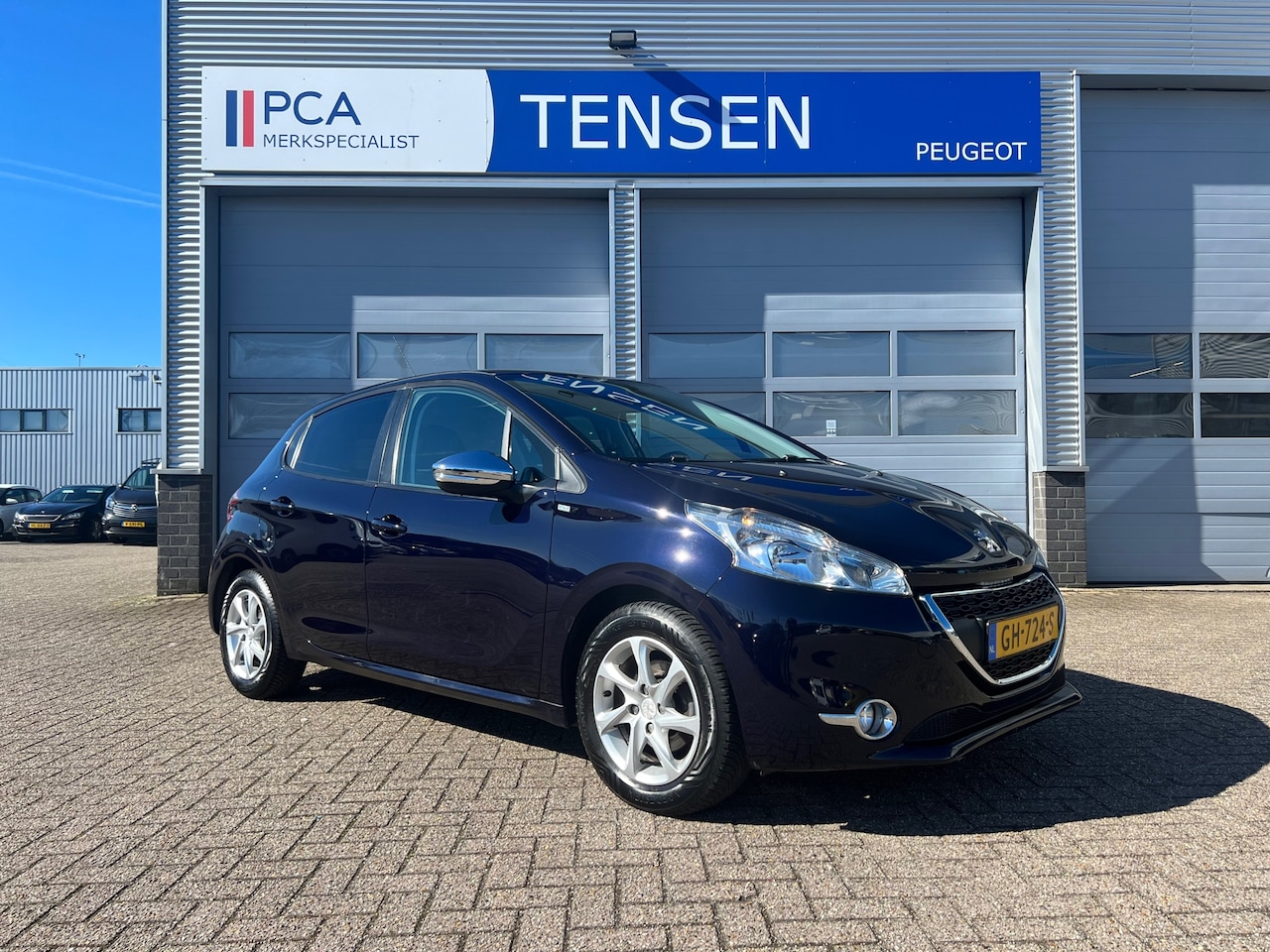 Peugeot 208 - 1.2 82PK PureTech Style | Airco | Navigatie | Cruise control | - AutoWereld.nl