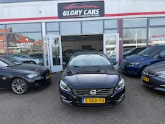 Volvo V60 - 2.4 D6 AWD Plug-In Hybrid AUTOMAAT-PANO-CAMERA