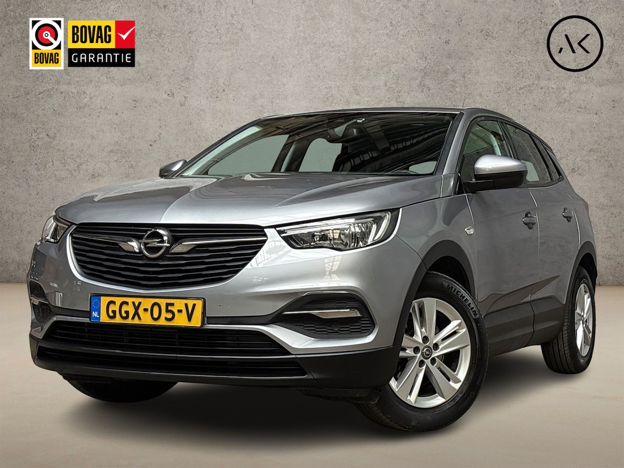 Opel Grandland X - 1.2 Turbo Sport (APPLE CARPLAY, NAVIGATIE, CRUISE, SPORTSTOELEN, ARMSTEUN, LM VELGEN, NIEU - AutoWereld.nl
