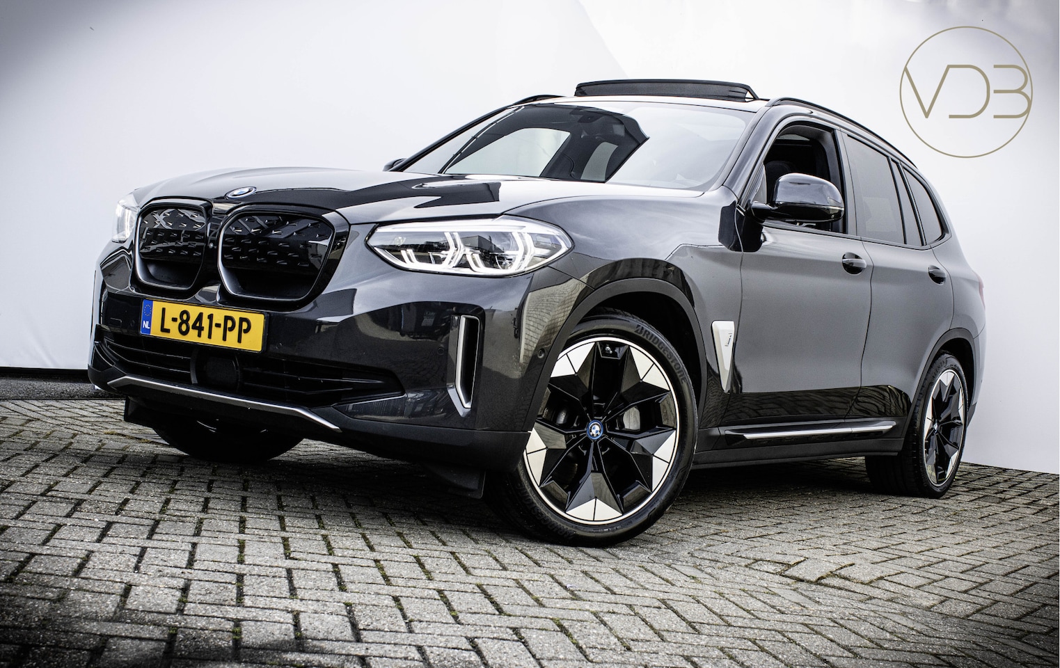 BMW iX3 - High Executive 80 kWh SOH 91% PANORAMA LEER HARMAN KARDON - AutoWereld.nl