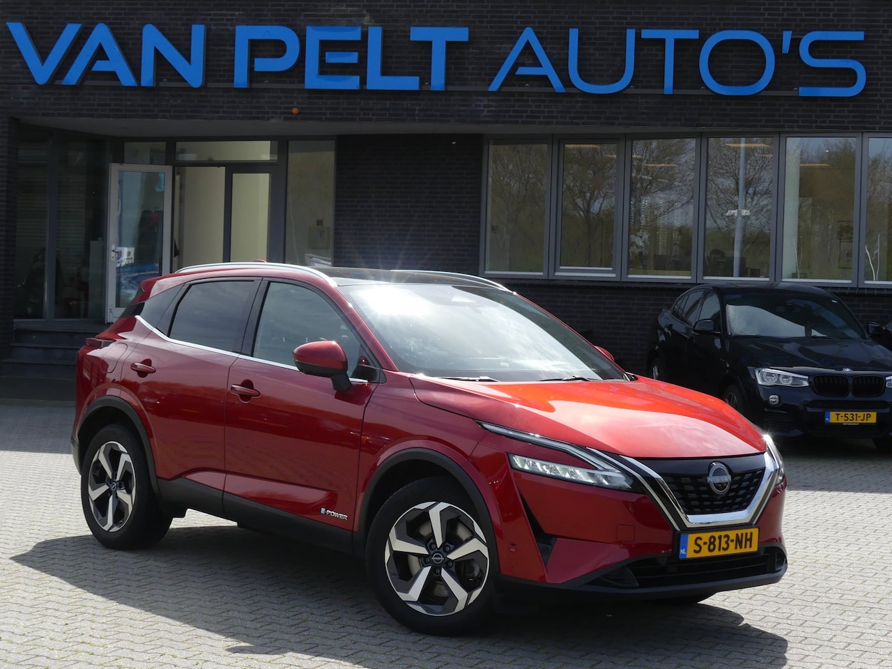 Nissan Qashqai - 1.5 e-Power Business Premium 1.5 e-Power Business Premium / PANO / Carplay - AutoWereld.nl