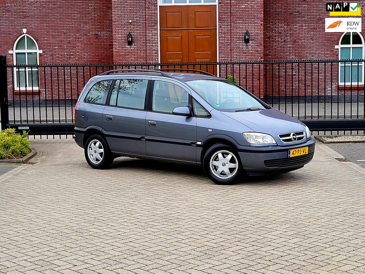 Opel Zafira - 1.8-16V Comfort / AUTOMAAT / Nap / Airco / 7 persoons / Apk - AutoWereld.nl