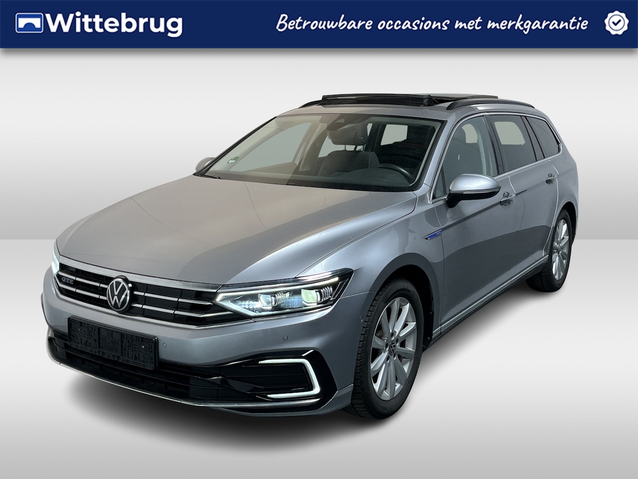 Volkswagen Passat Variant - 1.4 TSI PHEV GTE / AUTOMAAT/ PANO/ TREKHAAK/ ERGO COMFORT/ ACC/ STUUR+STOELVERWARM./ DODEH - AutoWereld.nl