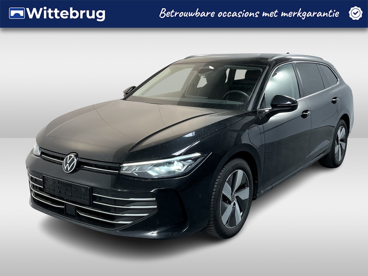 Volkswagen Passat Variant - 1.5 eHybrid Business / AUTOMAAT/ TREKHAAK/ MASSAGE/ STUUR+STOELVERWARM./ PARK.SENSOR.V+A/ - AutoWereld.nl