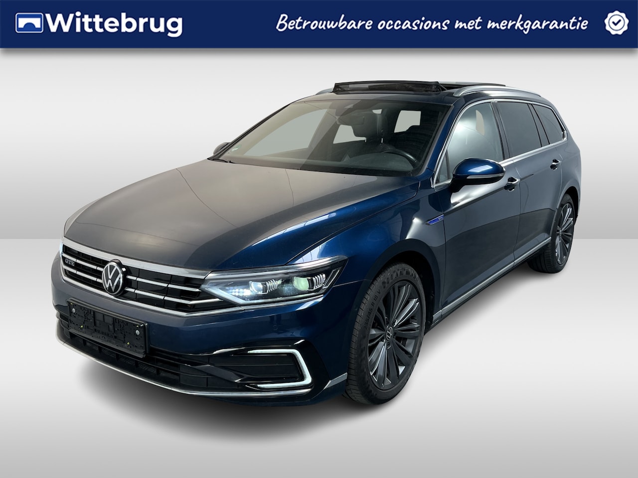 Volkswagen Passat Variant - 1.4 TSI PHEV GTE / AUTOMAAT/ PANO/ TREKHAAK/ ERGO COMFORT/ ELEK.ACHTERKLEP/ DODEHOEK/ PARK - AutoWereld.nl