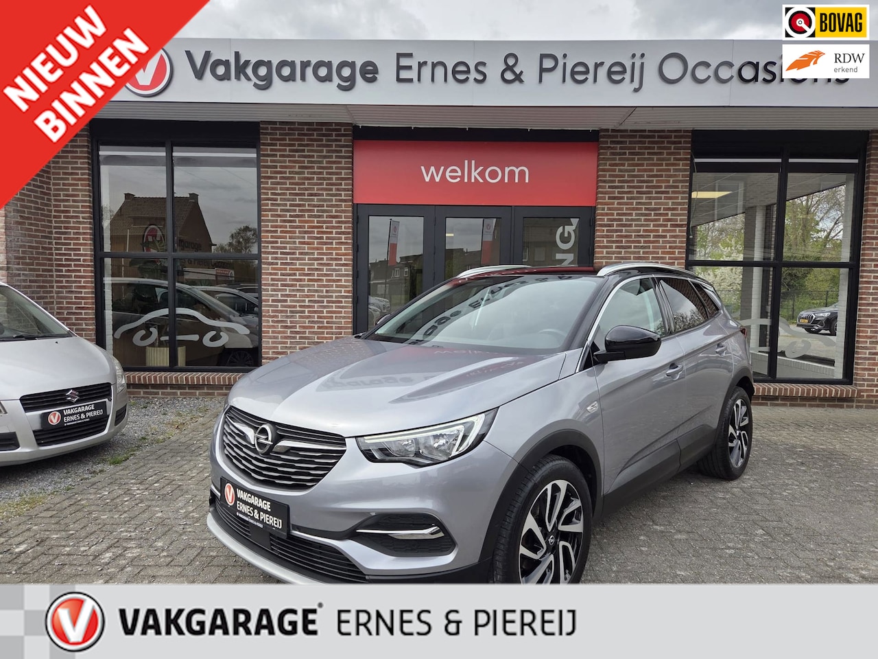 Opel Grandland X - 1.2 Turbo Business Executive 1.2 Turbo Business Executive - AutoWereld.nl