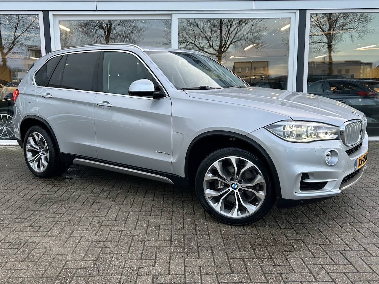 BMW X5 - xDrive40e 50% deal 11.975,- ACTIE Elek. Trekhaak / Camera / Head-up / Sportstoelen / Memor - AutoWereld.nl