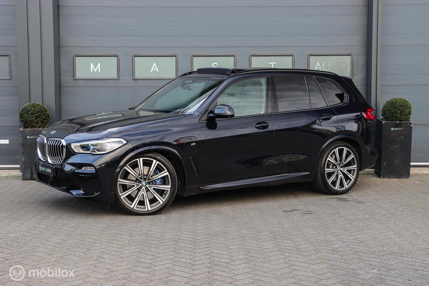 BMW X5 - xDrive45e High Executive|M-Sport|PANO|H&K|HUD|Individual - AutoWereld.nl
