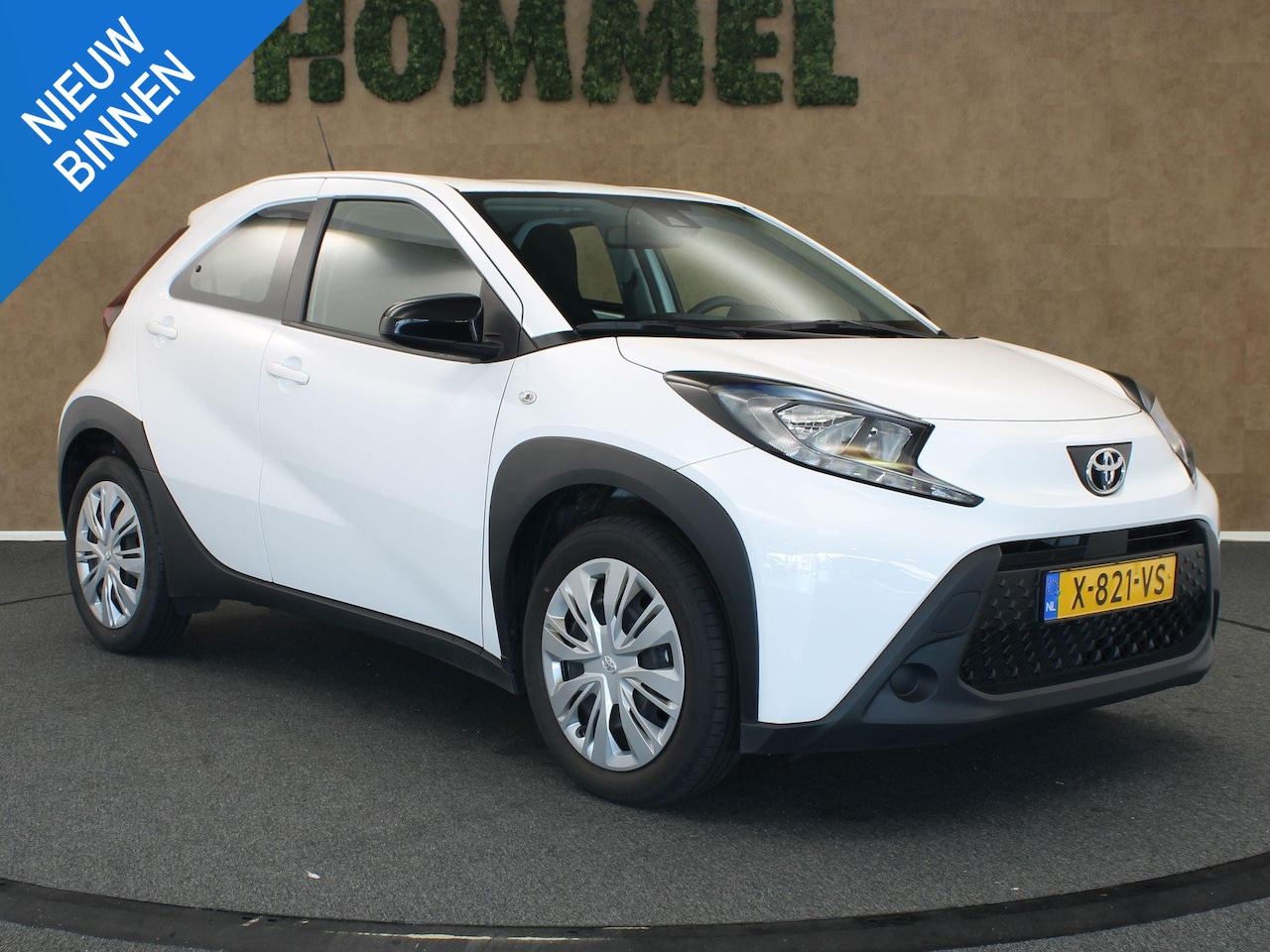 Toyota Aygo X - 1.0 VVT-i MT Play - ORIGINEEL NEDERLANDSE AUTO - APPLE CARPLAY/ANDROID AUTO - AIRCO - MULT - AutoWereld.nl