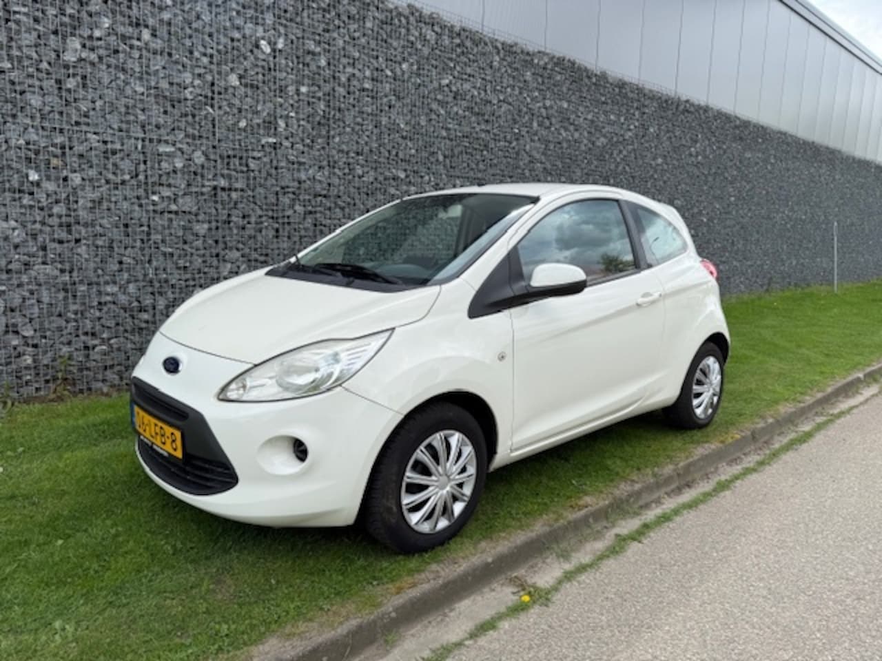 Ford Ka - 1.2 Cool&Sound AIRCO | Bleutooth - AutoWereld.nl