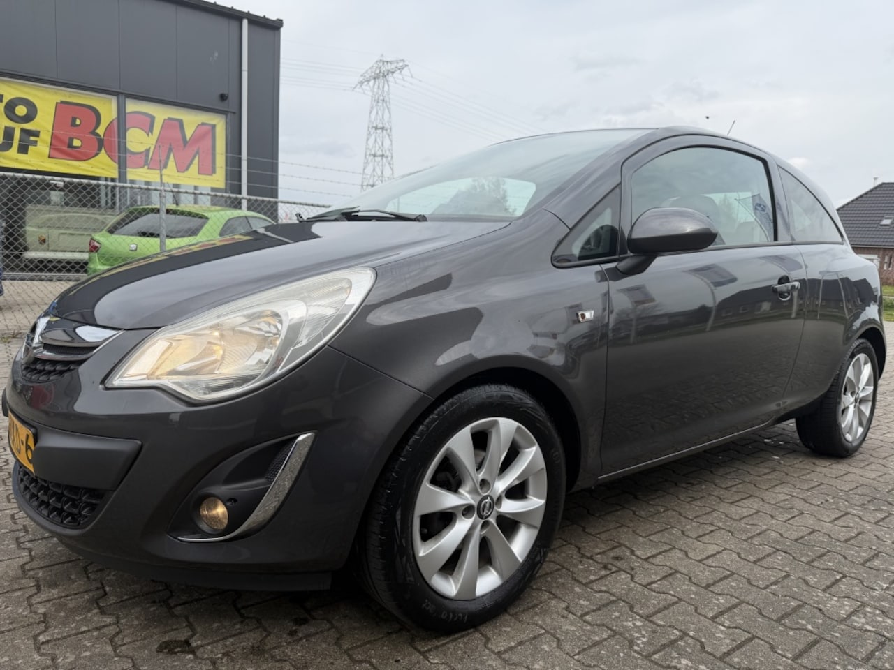 Opel Corsa - 1.2 LPG Airco apk 4-2027 - AutoWereld.nl
