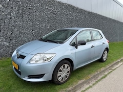 Toyota Auris - 1.6-16V Terra 5Drs | Airco