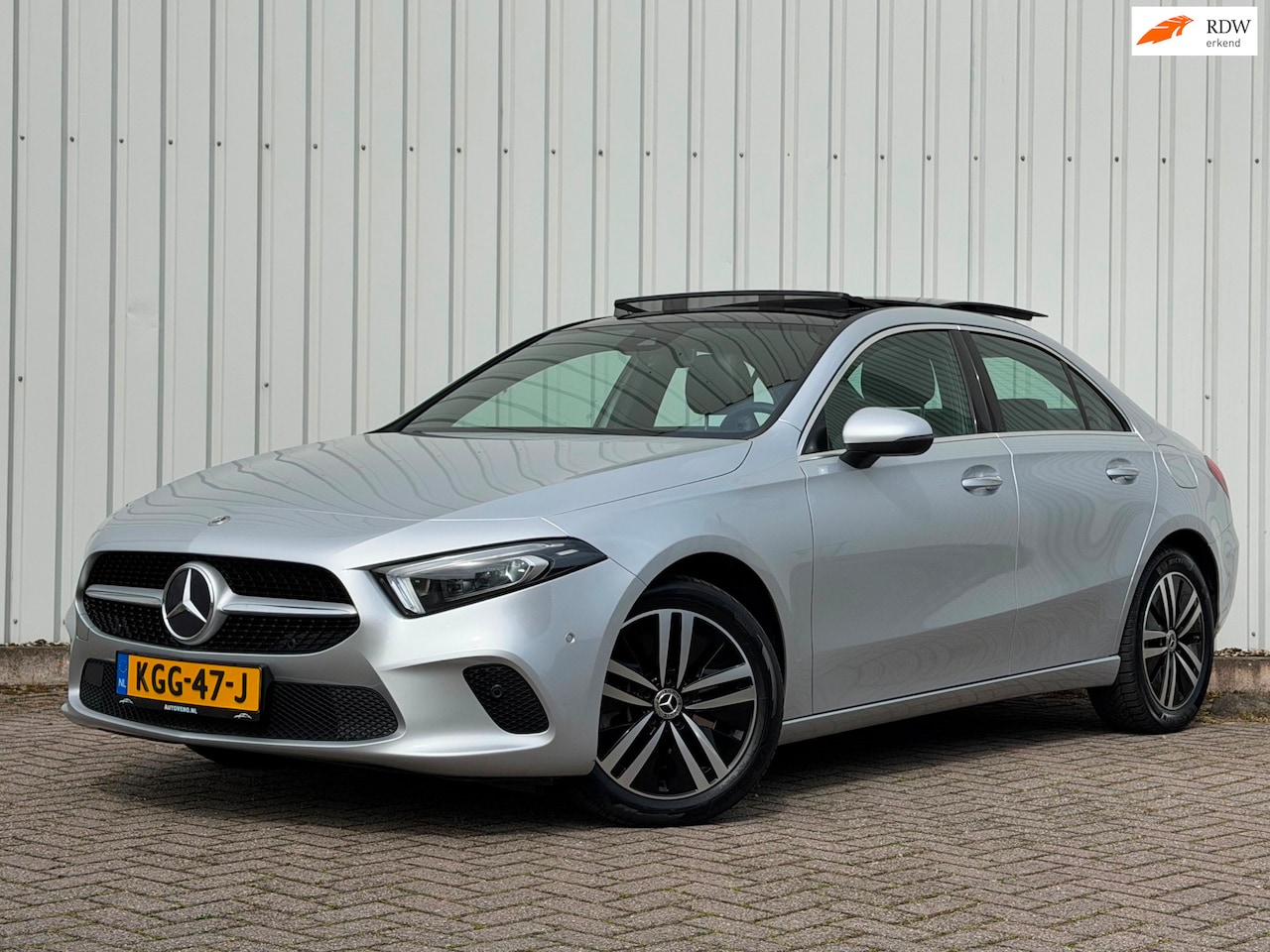 Mercedes-Benz A-klasse - 250 e Premium Plus|SOH 99,7|Pano|Sfeerverlichting|Widescreen|LED|Leder - AutoWereld.nl