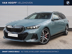 BMW i5 Touring - eDrive40 High Executive M Sport / Comfort Access / M Sportonderstel / Adaptieve LED / Park