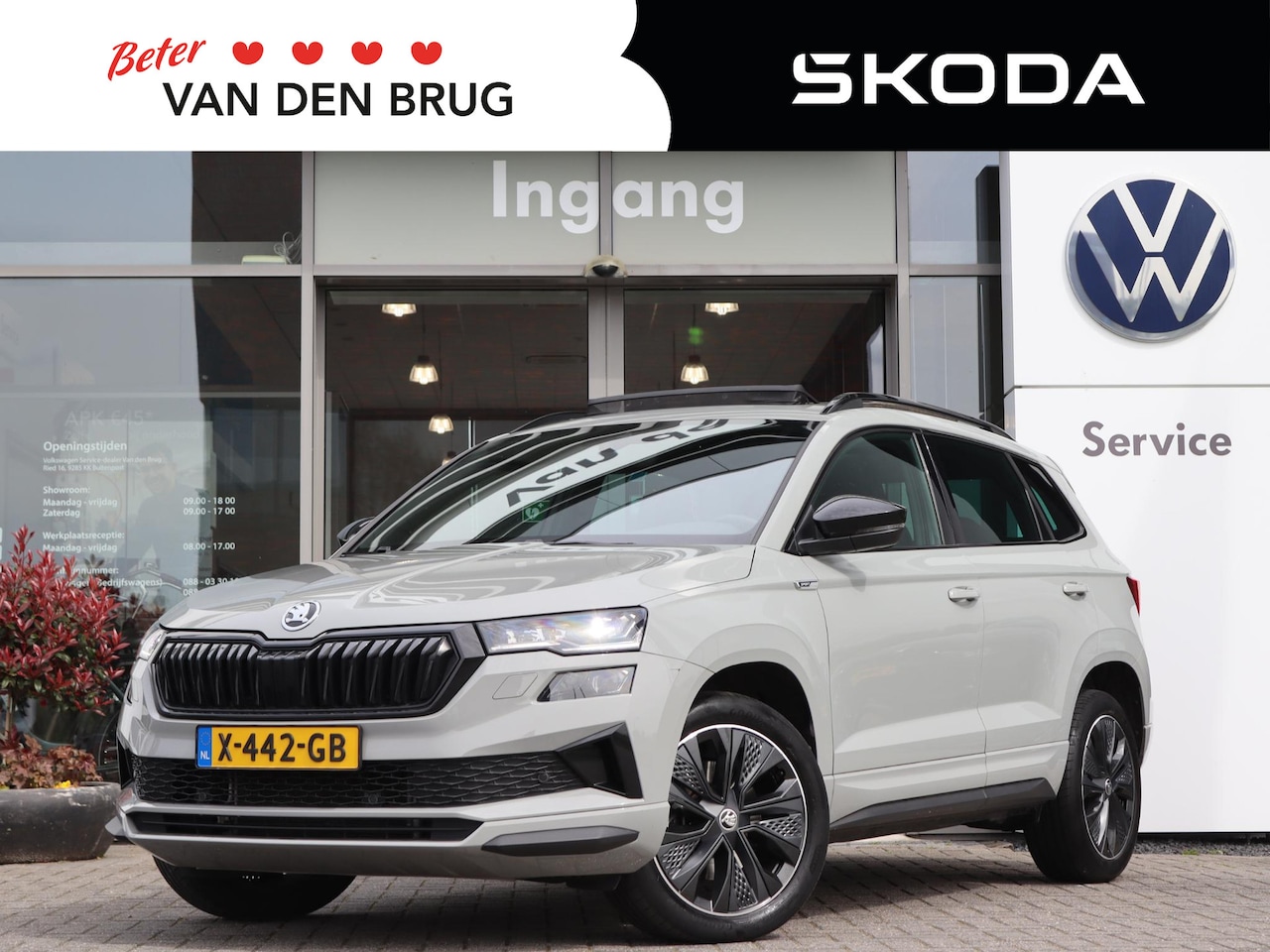 Skoda Karoq - 1.5 TSI 150 pk DSG ACT Sportline Business | Panorama Dak | Led Matrix | Stoel + Stuurverwa - AutoWereld.nl
