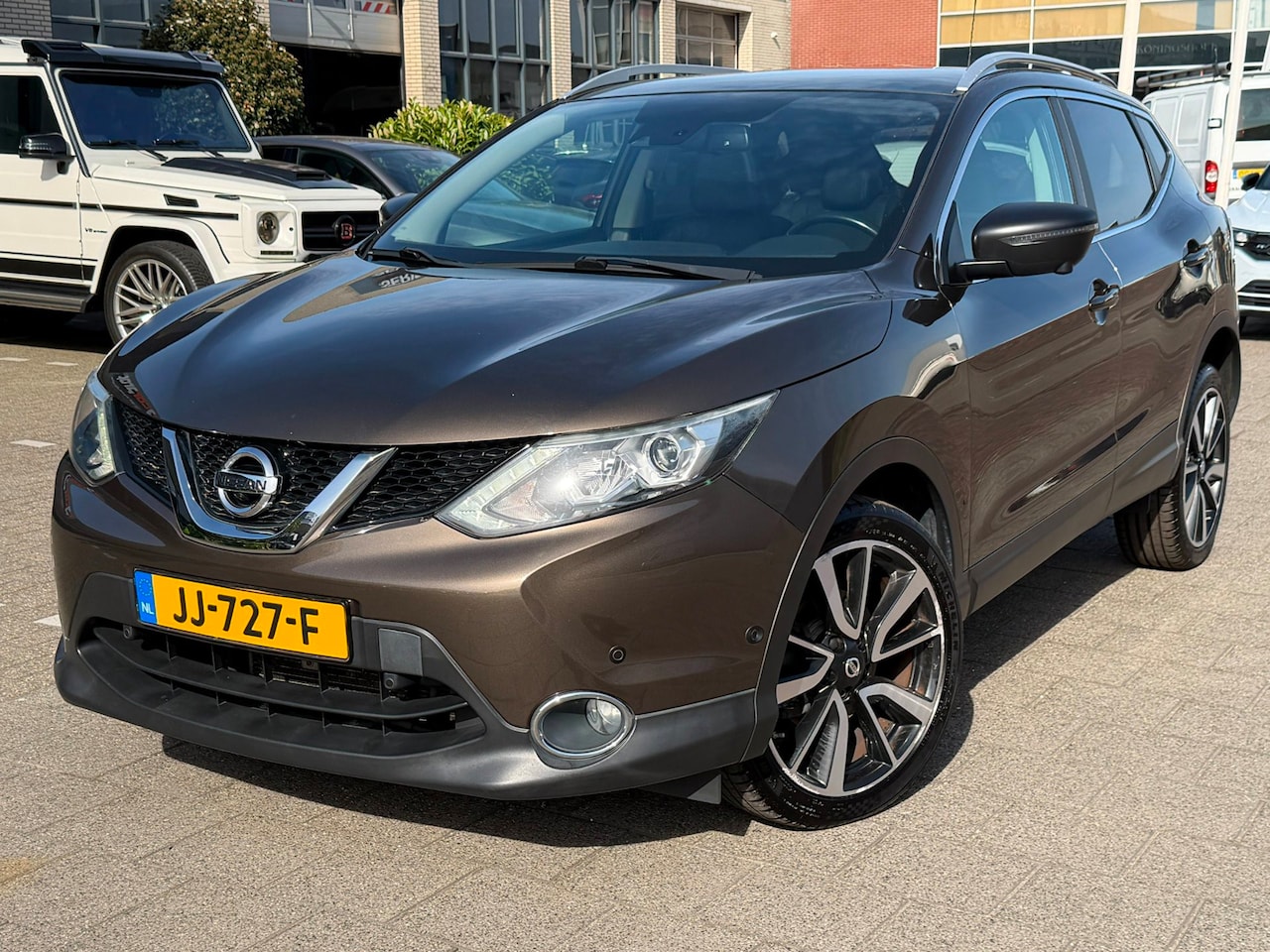 Nissan Qashqai - 1.2 Tekna l PANO l LEDER BEKL. - AutoWereld.nl
