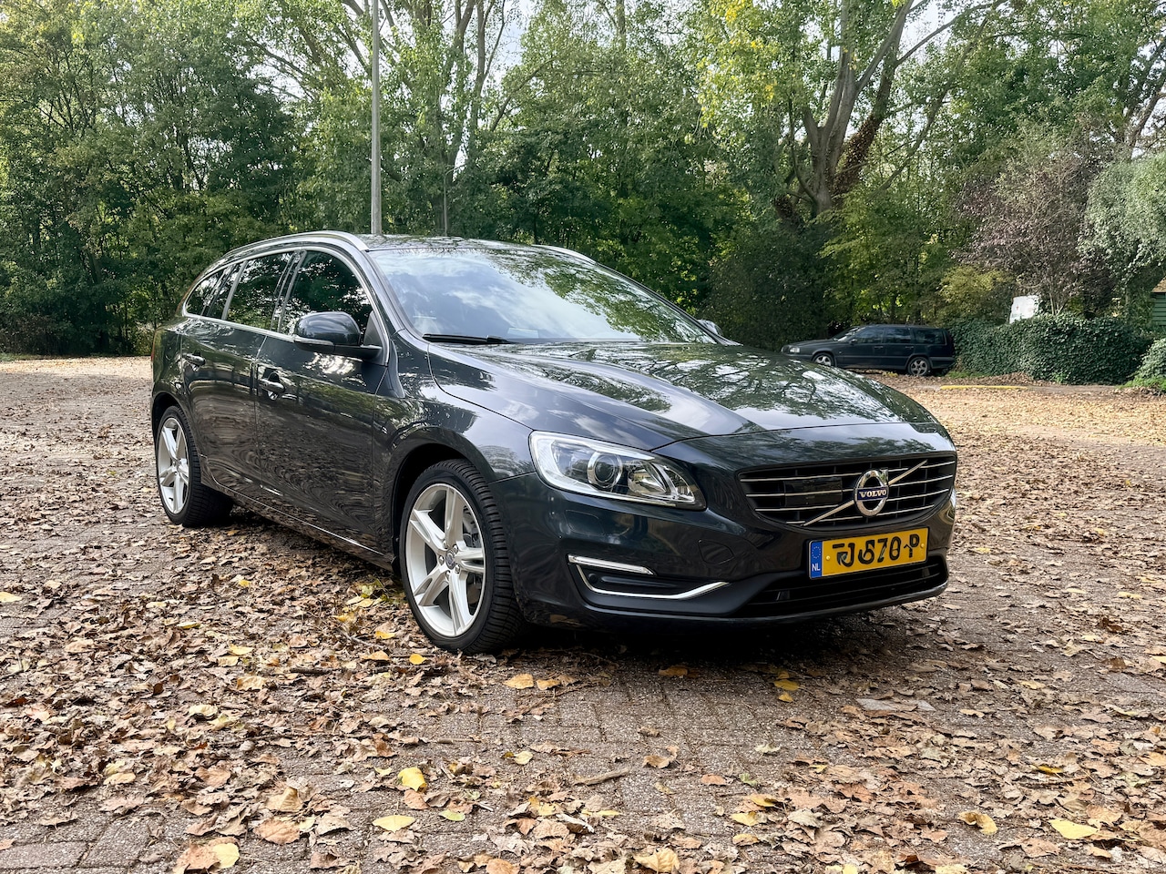 Volvo V60 - 2.0 T4 Summum - AutoWereld.nl