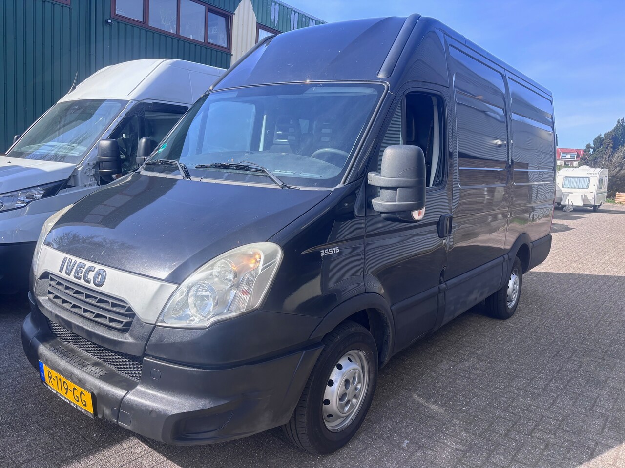 Iveco Daily - Buscamper L2H2