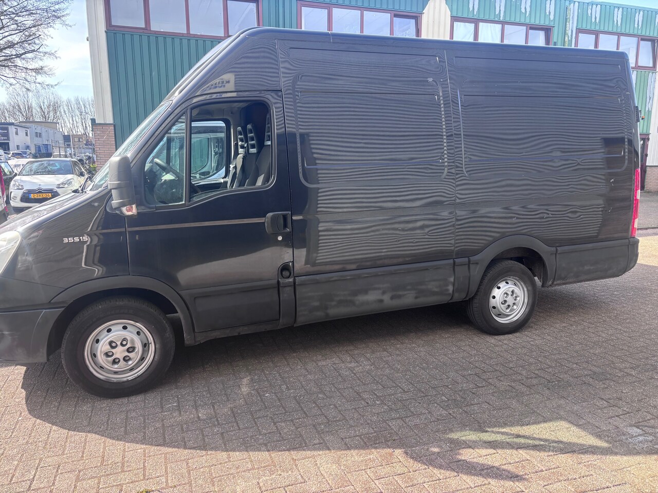 Iveco Daily - Buscamper L2H2