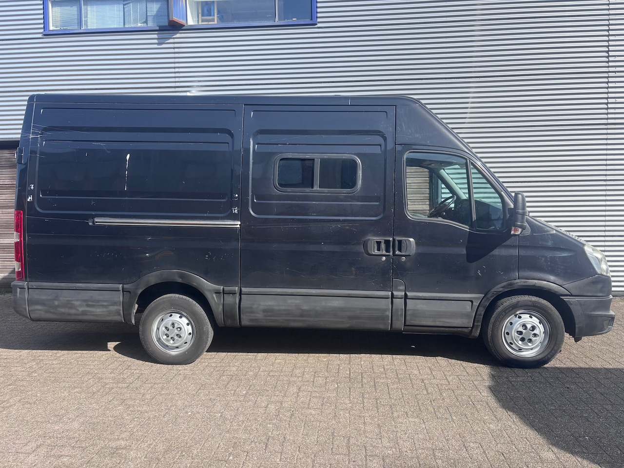Iveco Daily - Buscamper L2H2