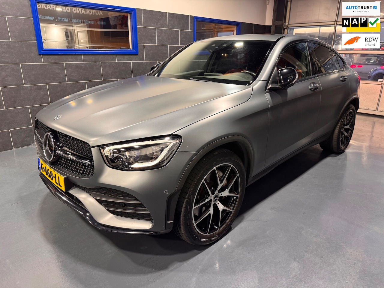 Mercedes-Benz GLC-klasse Coupé - 200 Premium - AMG - Pano - Leder - Memory - Burmester - LED - Sfeerverlichting - AutoWereld.nl