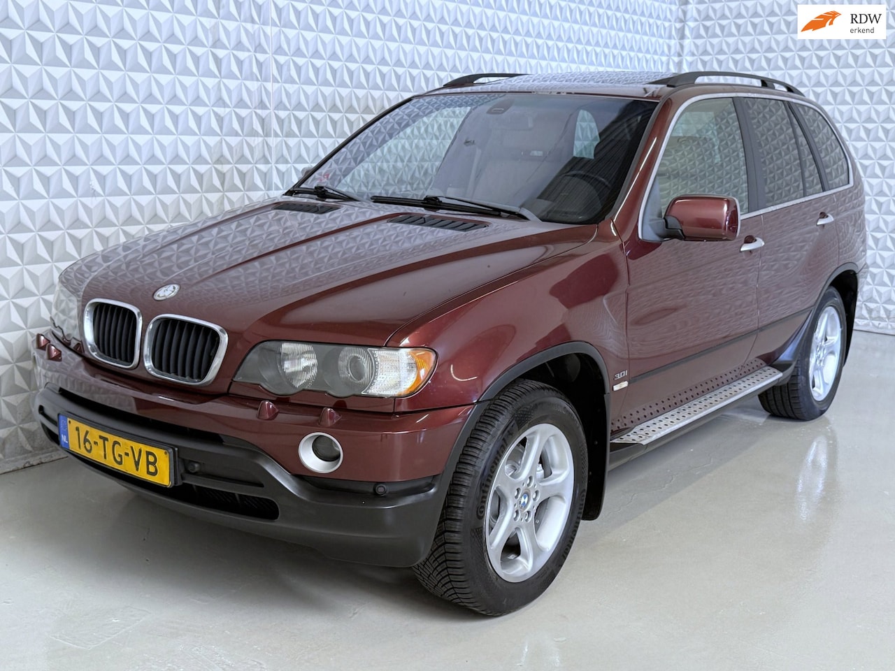BMW X5 - 3.0i Executive Automaat / 239.000km (2001) - AutoWereld.nl