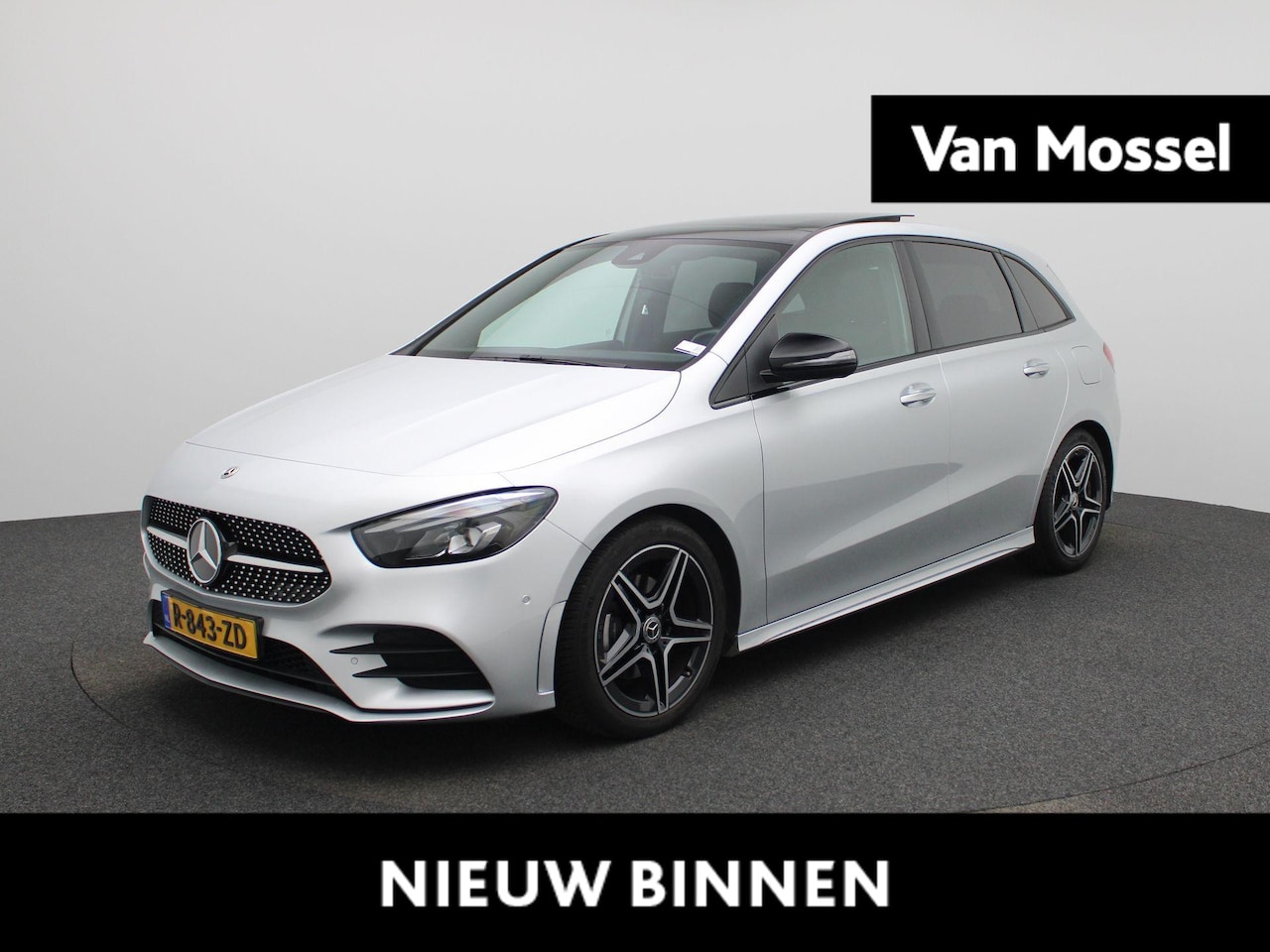 Mercedes-Benz B-klasse - 180 AMG Line | Automaat | Schuifdak | Sfeerverlichting | Stoelverwarming | Half Leder | El - AutoWereld.nl