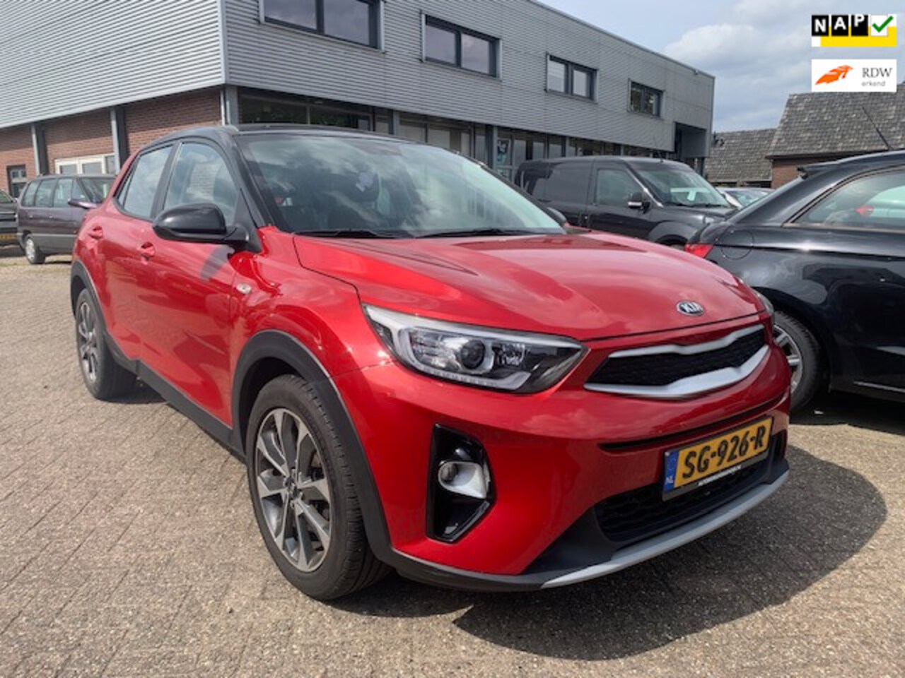 Kia Stonic - 1.0 T-GDi ComfortPlusLine Navigator 2018 € 11.995.- - AutoWereld.nl