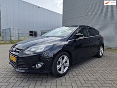 Ford Focus - 1.0 Titanium NAVI PSENSOR CRUISE TREKHAAK 3 X SLEUTELS