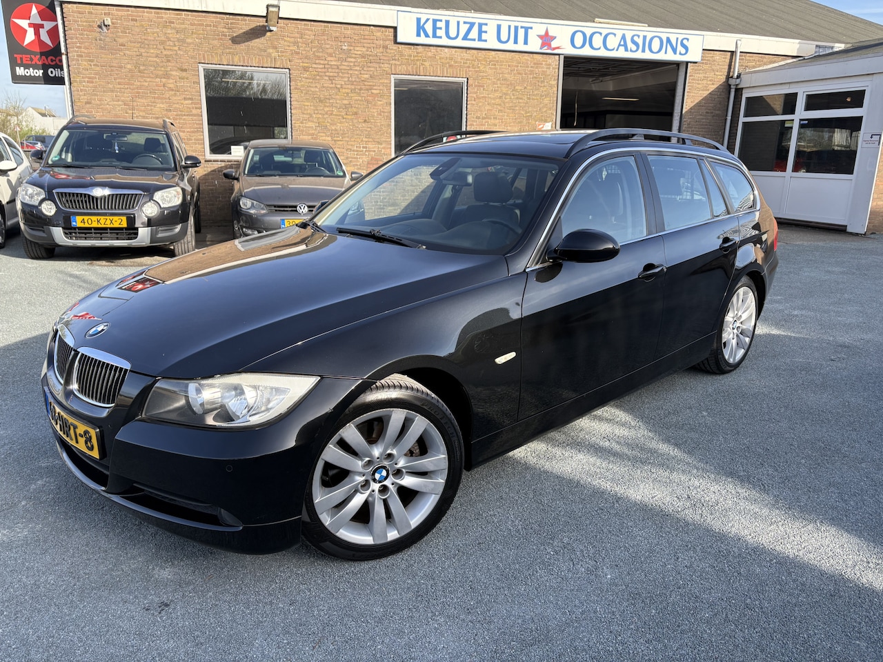 BMW 3-serie Touring - 320i High Executive 320i High Executive , Panodak,Leer, Navi, 17 inch Keurige auto - AutoWereld.nl
