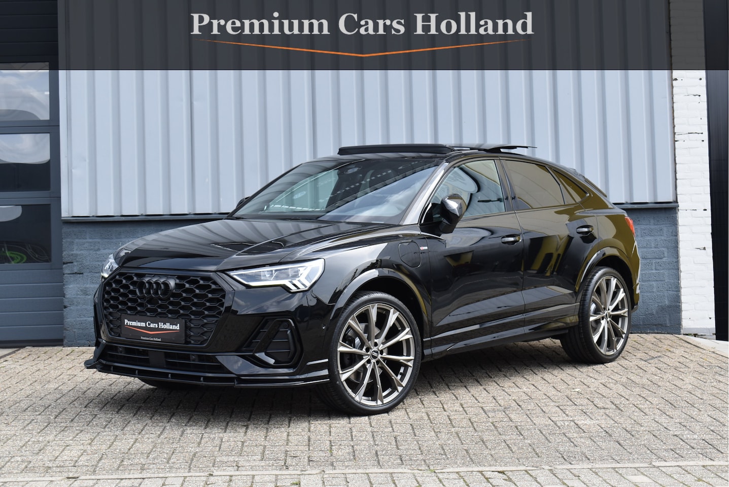 Audi Q3 Sportback - 45 TFSI e S-Line 245 Pk Pano RSQ3 Leder Keyless Navi 21 Inch - AutoWereld.nl